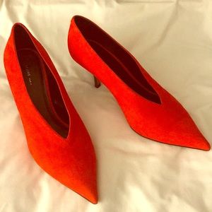 Celine orange pump